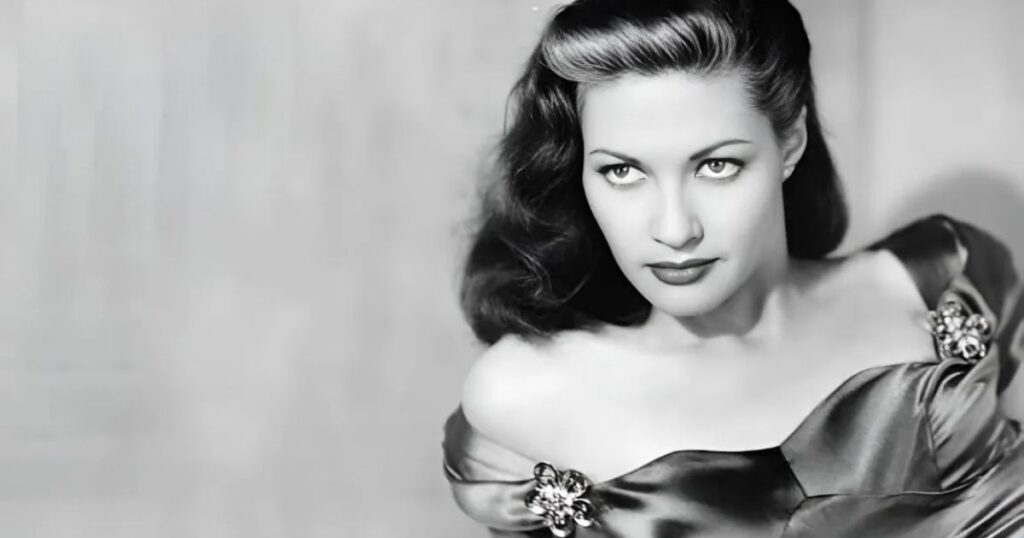 Hollywood’s Golden Age: Yvonne De Carlo’s Prime Earning Years